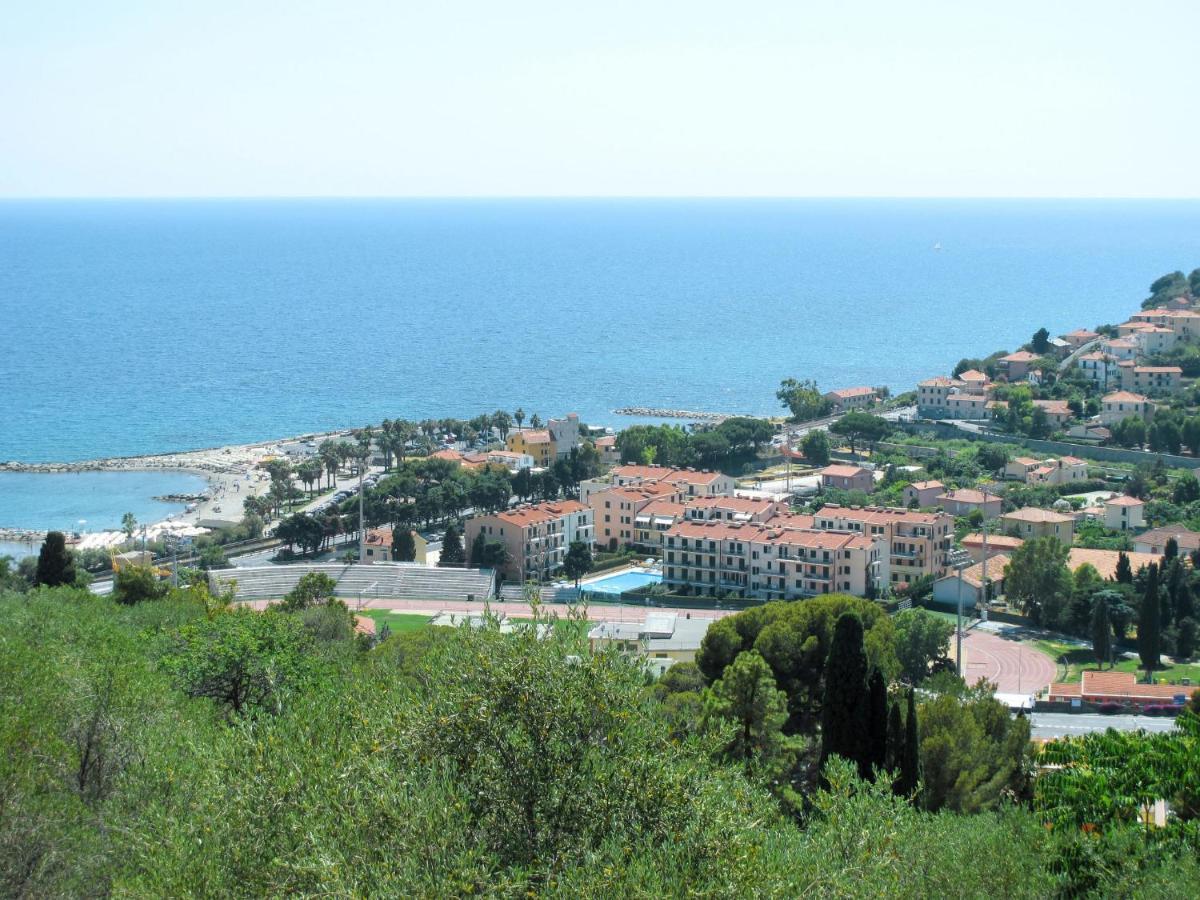 Apartment Cala Azzurra - Imp312 By Interhome Imperia Dış mekan fotoğraf