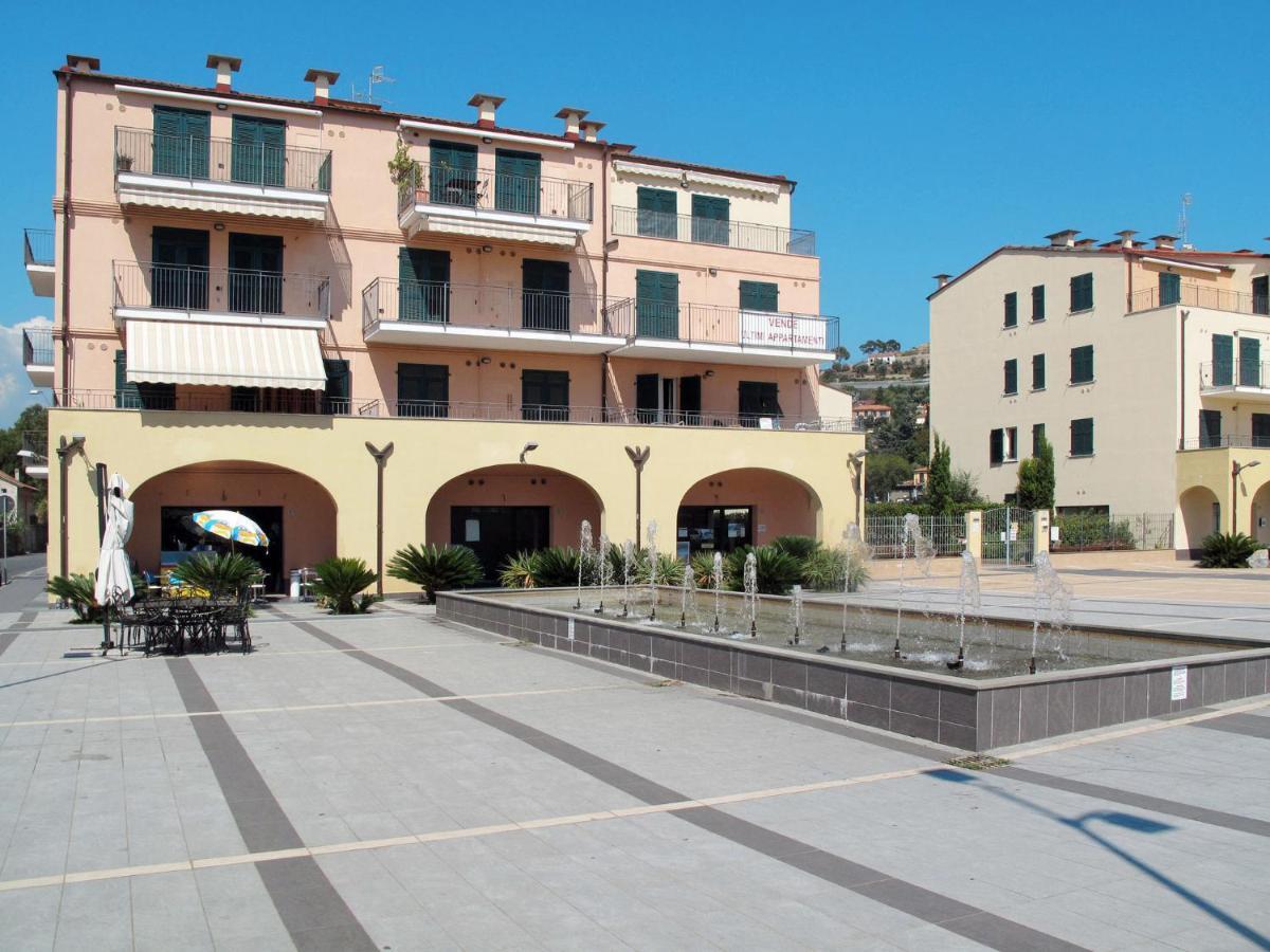 Apartment Cala Azzurra - Imp312 By Interhome Imperia Dış mekan fotoğraf