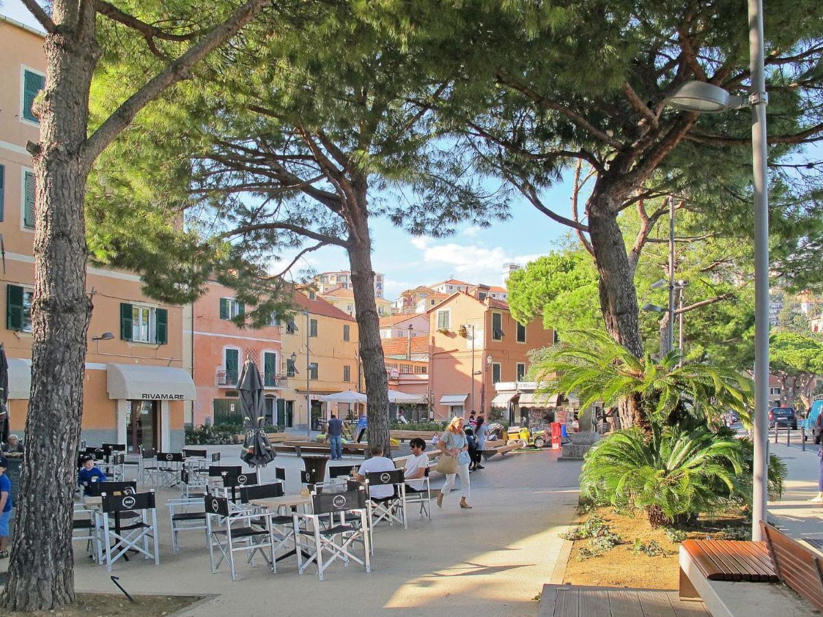 Apartment Cala Azzurra - Imp312 By Interhome Imperia Dış mekan fotoğraf